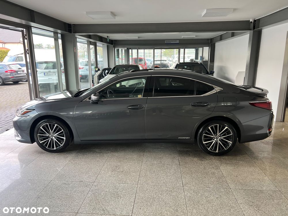 Lexus ES 300h Business Edition + - 9