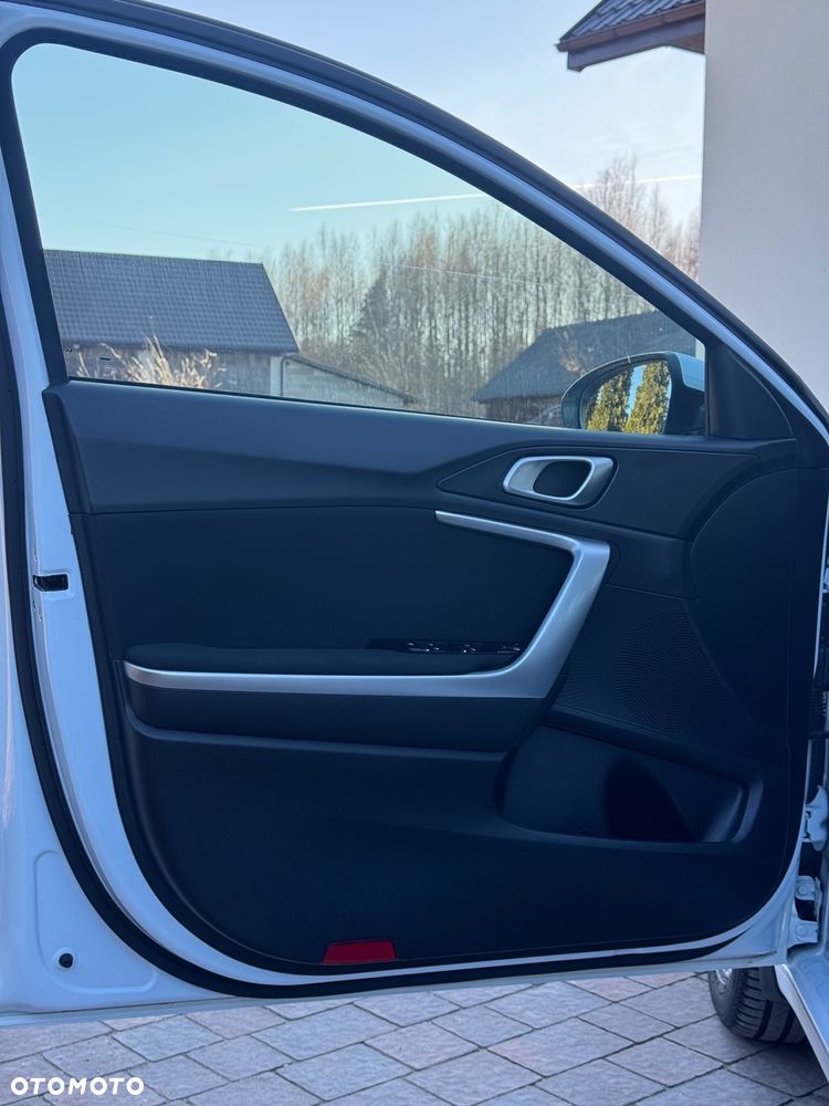 Kia Ceed 1.5 T-GDI M - 39