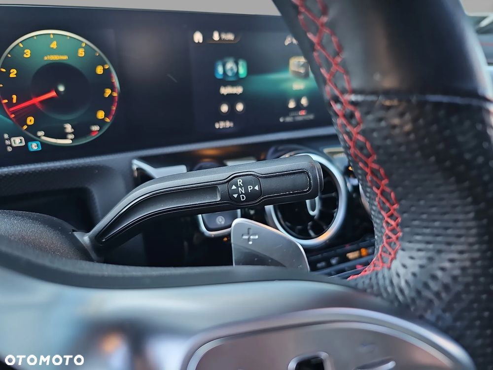 Mercedes-Benz CLA 220 AMG Line 7G-DCT - 26