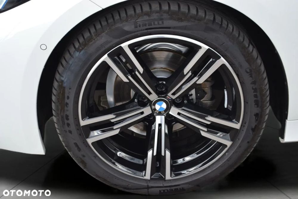 BMW Seria 3 318i M Sport - 5