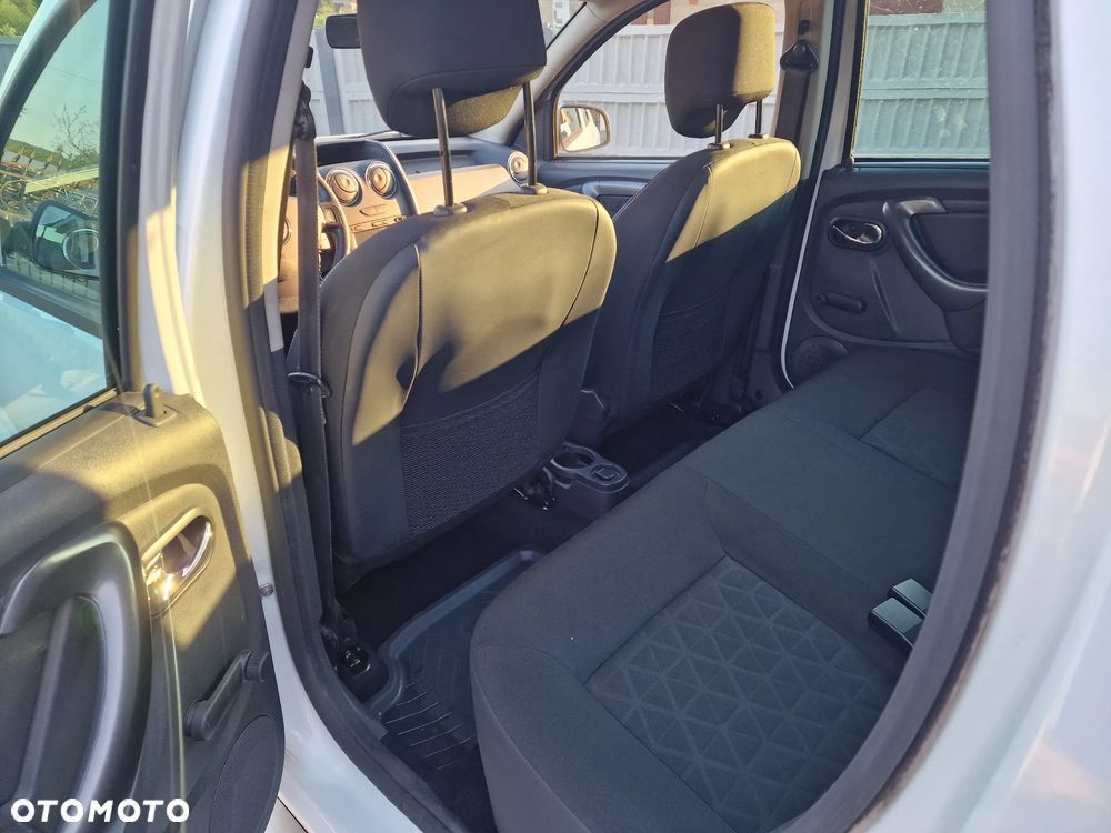 Dacia Duster 1.6 SL Garmin - 18
