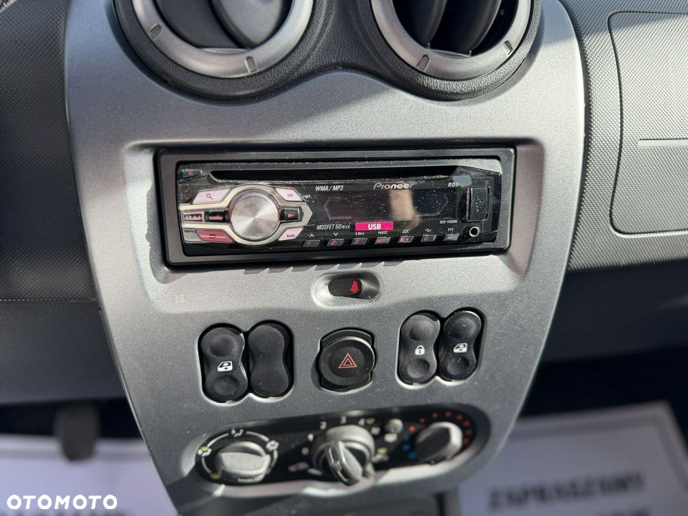 Dacia Duster 1.6 Ambiance 4x4 - 16