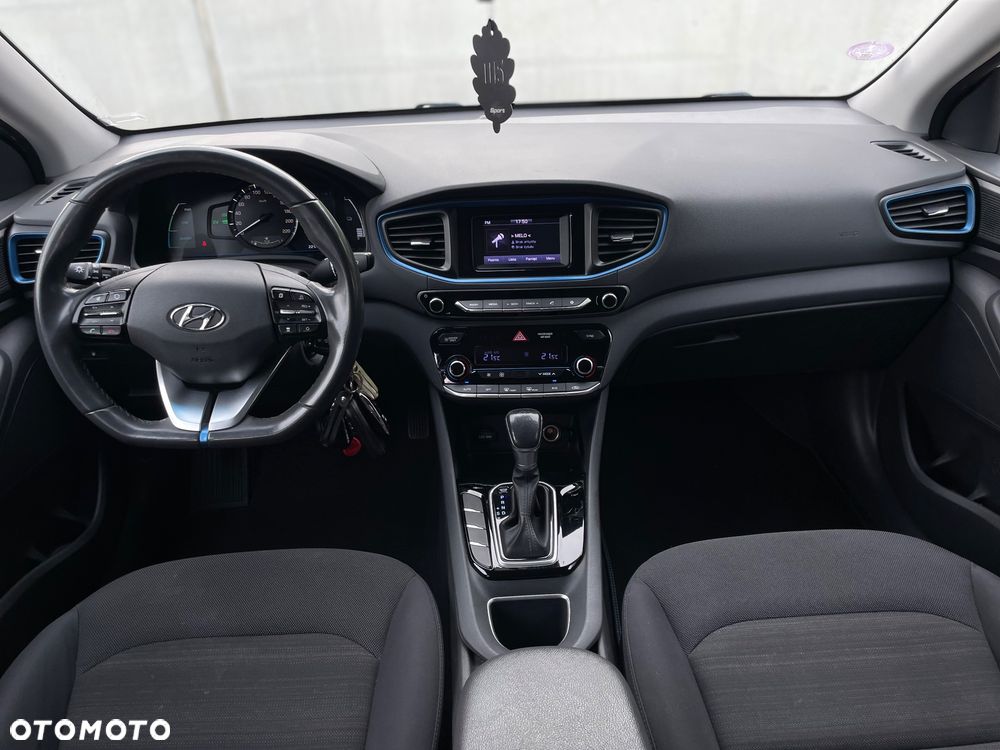 Hyundai IONIQ Hybrid Business - 22