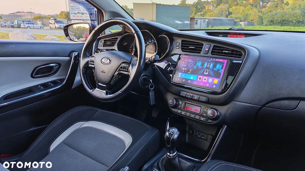 Kia Ceed 1.4 CVVT Dream Team Edition - 29