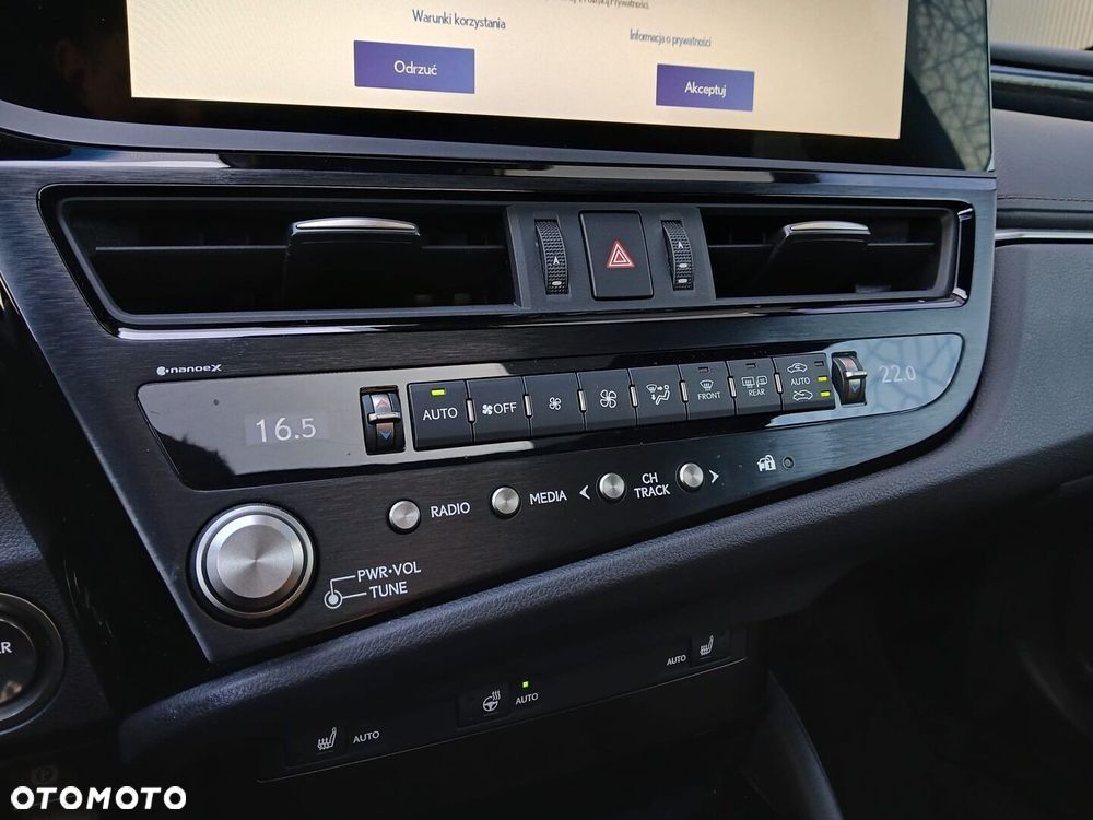 Lexus ES - 25