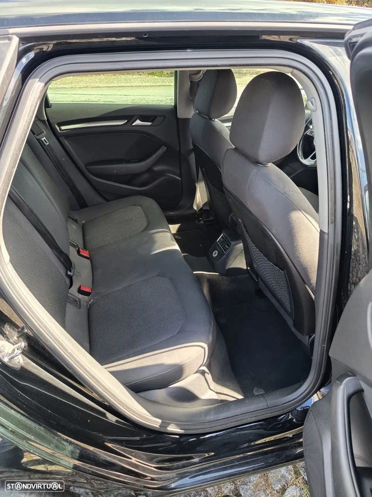 Audi A3 Sportback 1.6 TDI S tronic - 10