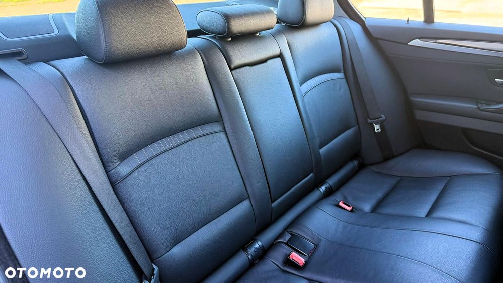 BMW Seria 5 518d Modern Line - 12