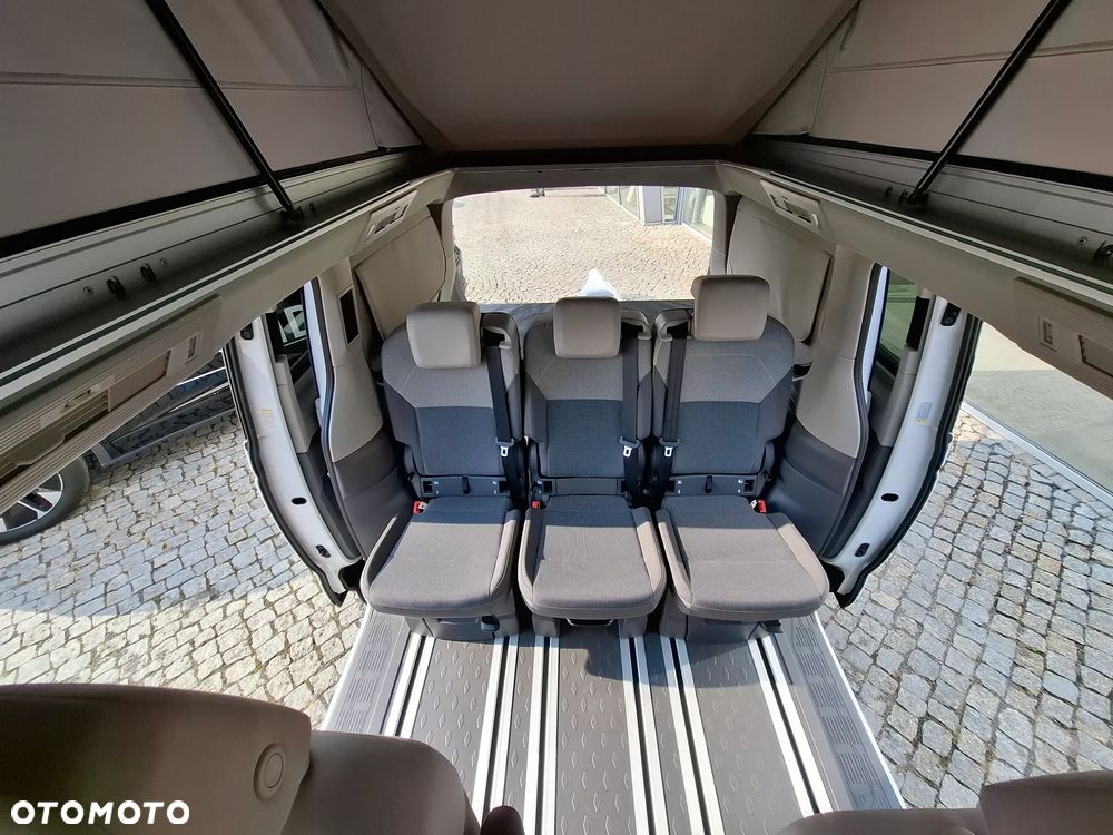 Volkswagen California Beach Camper - 17