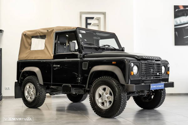 Land Rover Defender 90 SW 2.4 CRD S