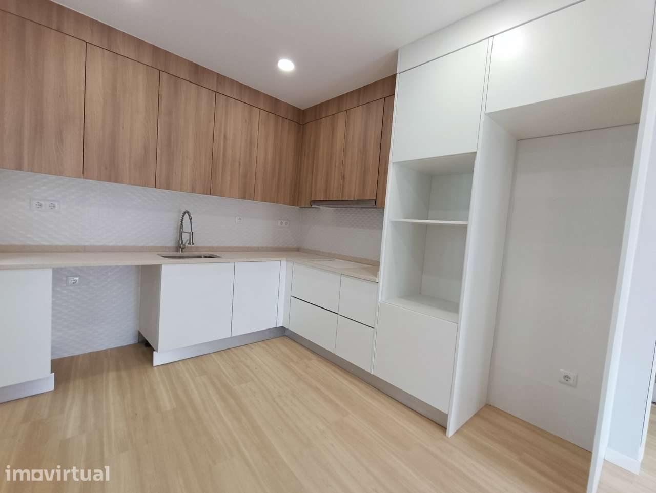 Moradia geminada M4 + 1 Trouxemil, Coimbra - Grande imagem: 3/14
