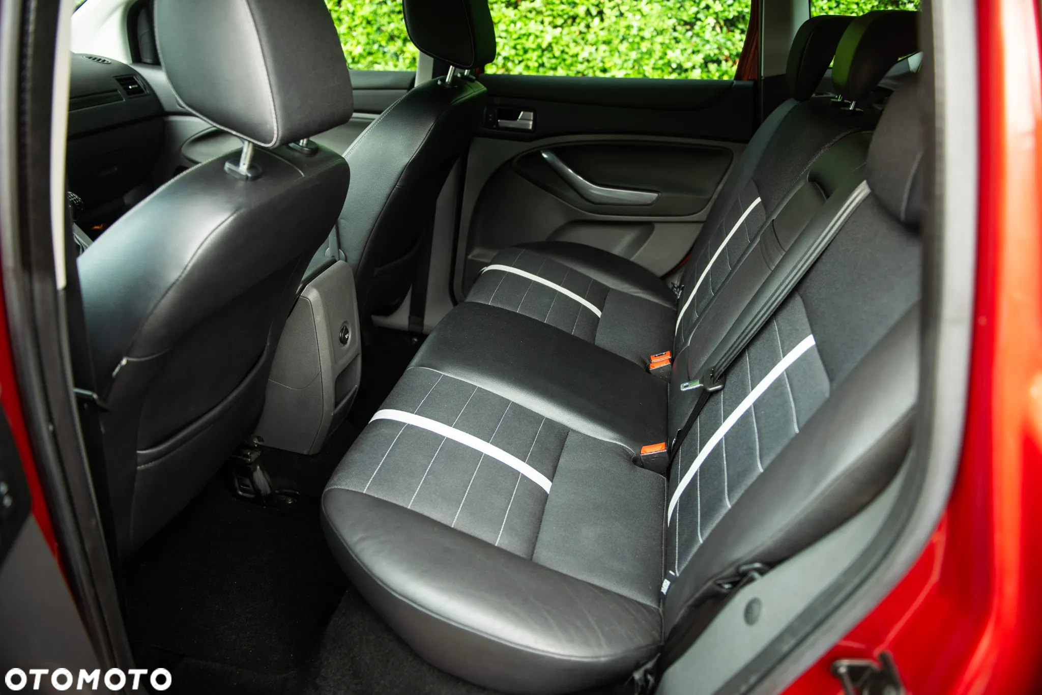 Ford Kuga 2.0 TDCi 4x4 Titanium - 23