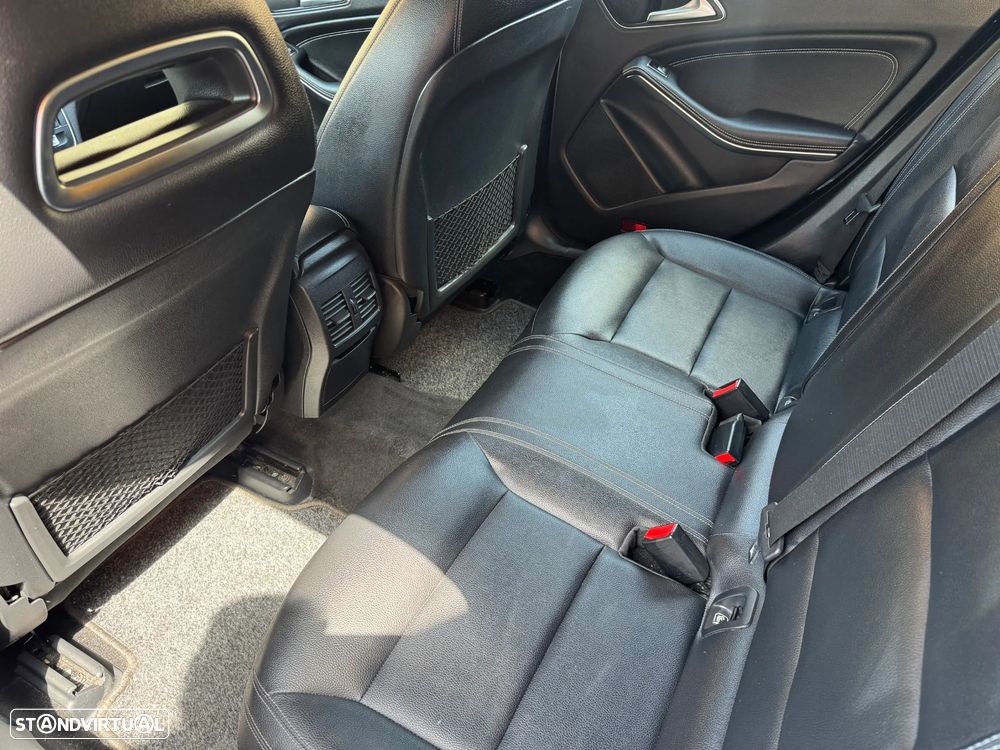 Mercedes-Benz CLA 180 d Shooting Brake Urban - 11