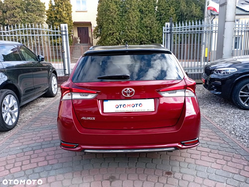 Toyota Auris 1.6 Selection - 5