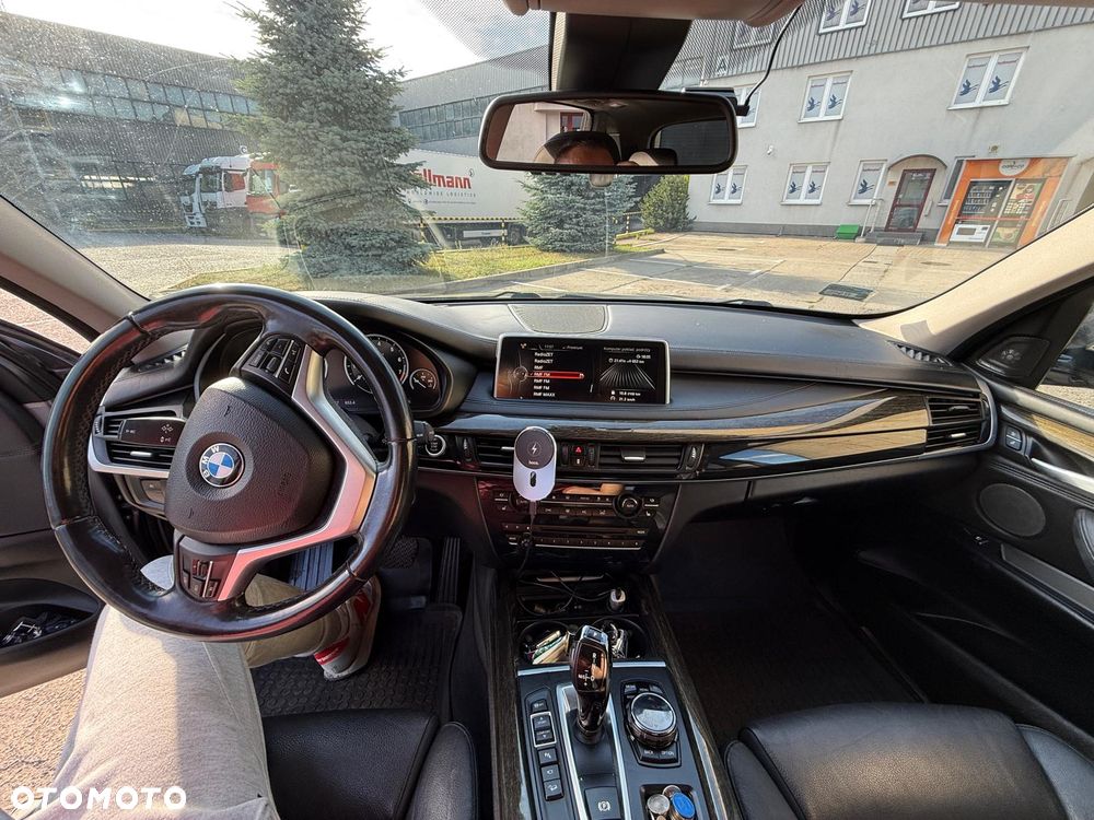 BMW X5 xDrive50i - 8
