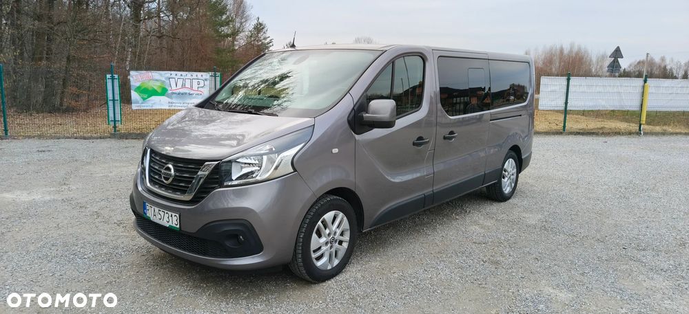 Nissan NV300 - 1