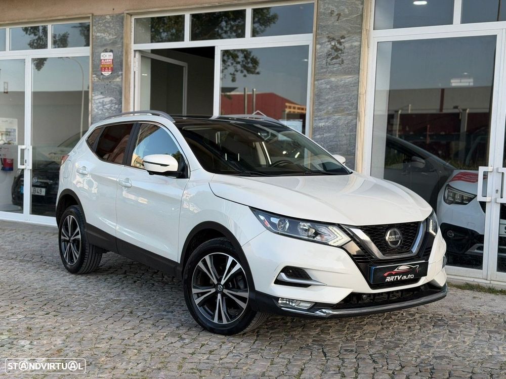 Nissan Qashqai 1.5 dCi N-Connecta J18 - 11