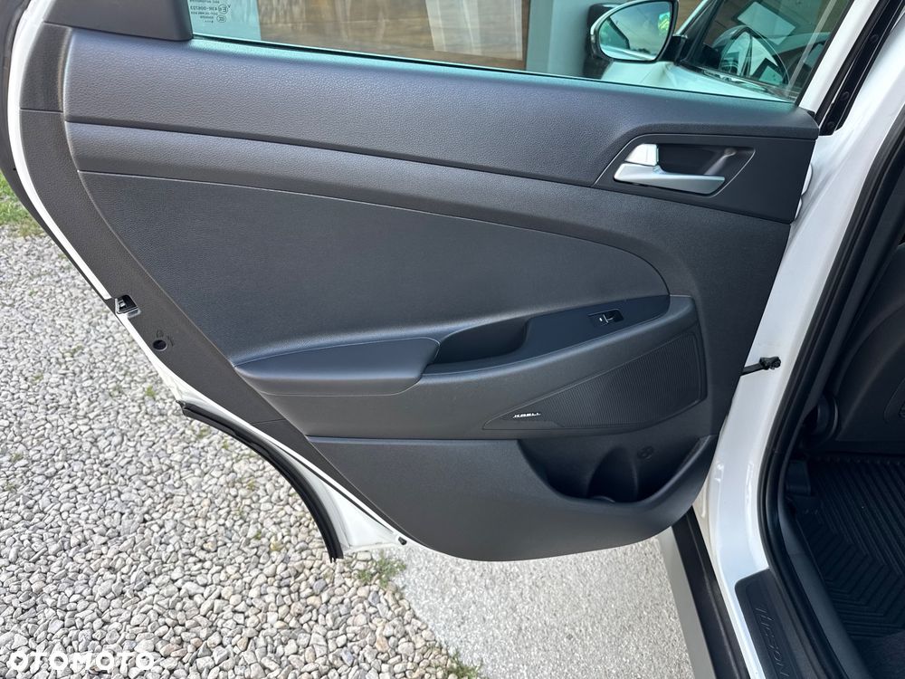 Hyundai Tucson blue 1.6 CRDi 2WD DCT Premium - 19