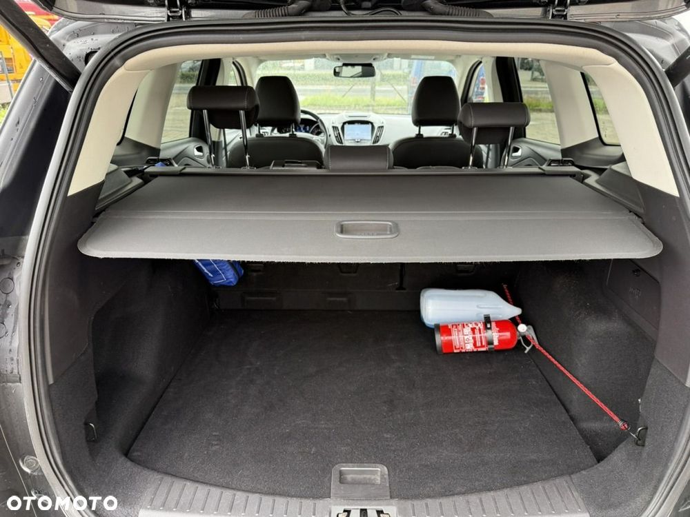 Ford Kuga 2.0 TDCi 4x4 Titanium - 29