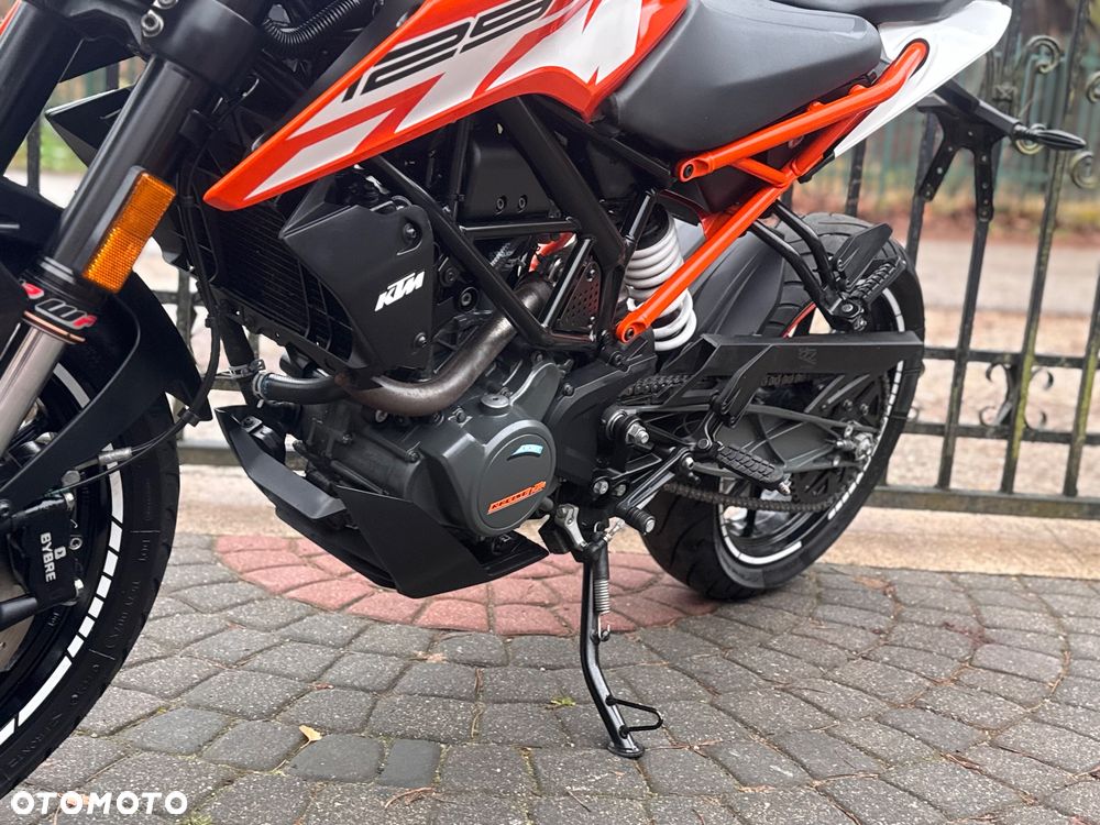 KTM Duke - 17