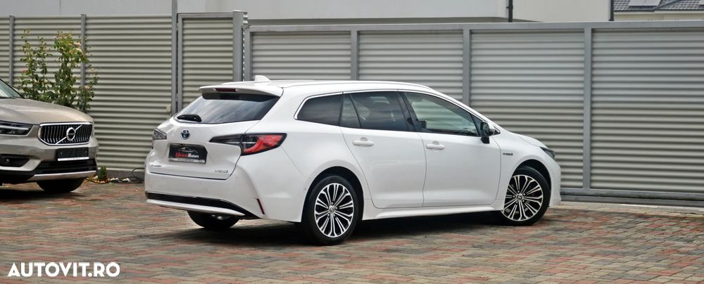 Toyota Corolla 1.8 HSD Exclusive GR Sport - 14