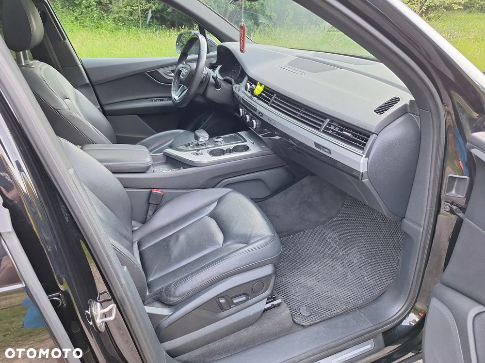 Audi Q7 - 9