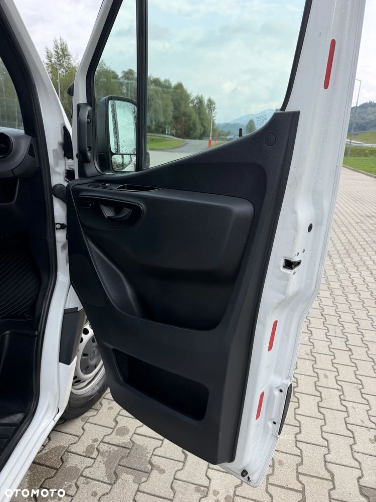 Mercedes-Benz Sprinter 317 - 6