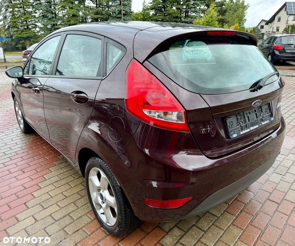 Ford Fiesta 1.25 Celebration - 3