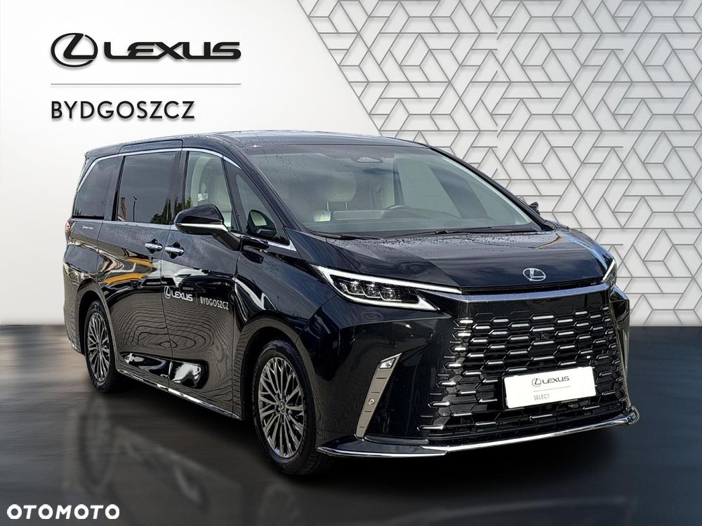 Lexus LM - 3