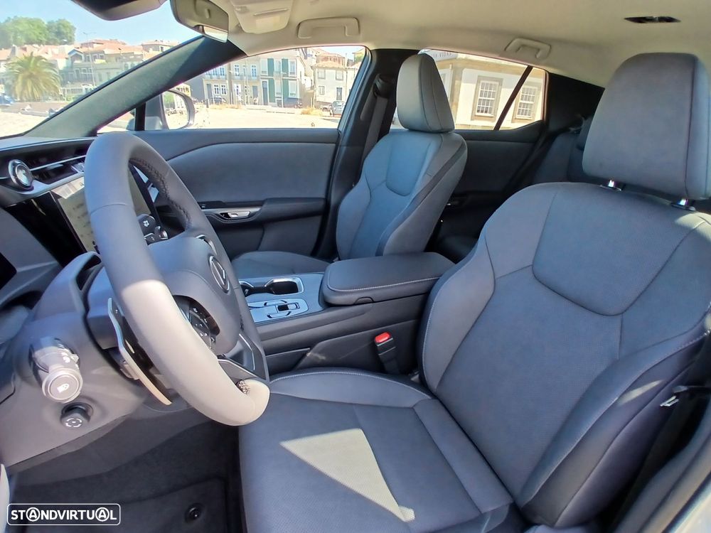 Lexus RZ 300e Premium - 11