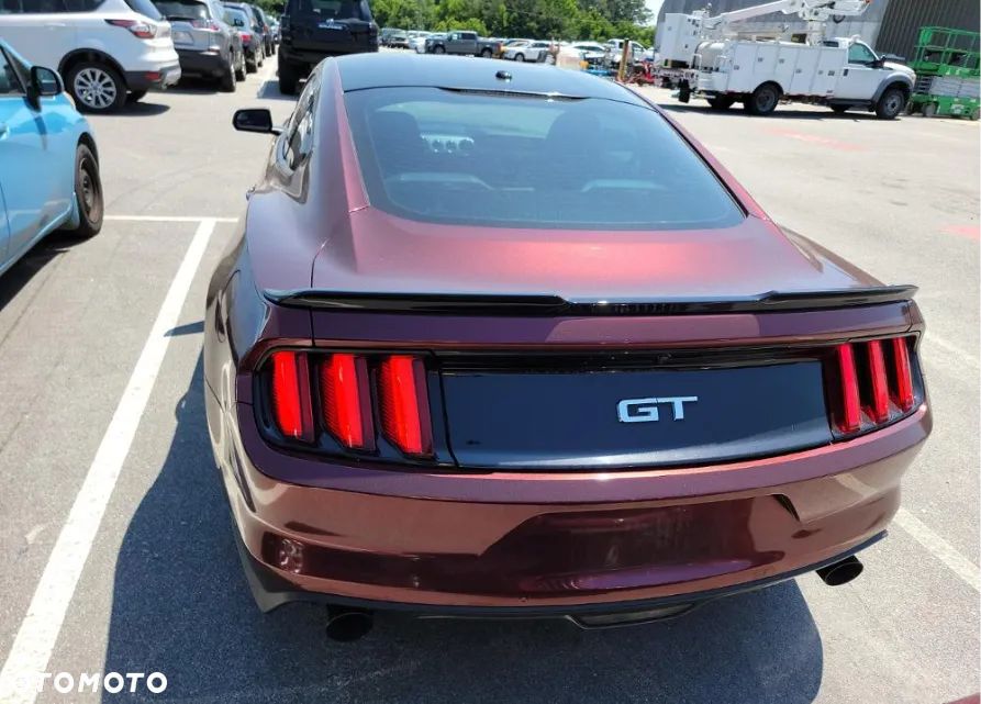 Ford Mustang 5.0 V8 GT - 6