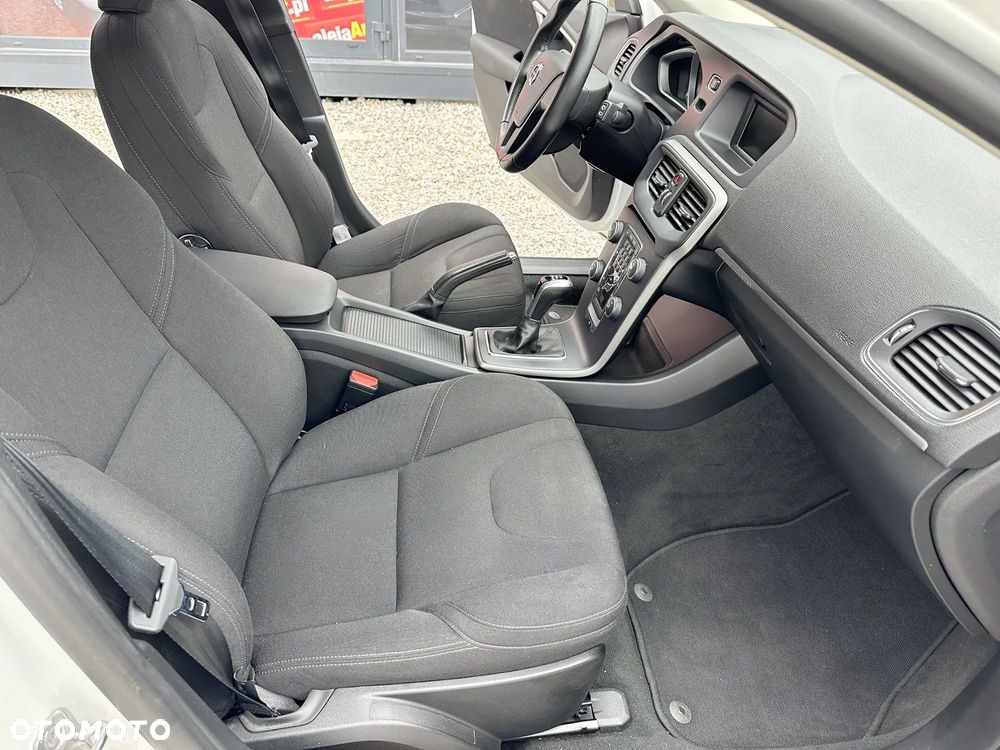 Volvo V40 Cross Country - 6