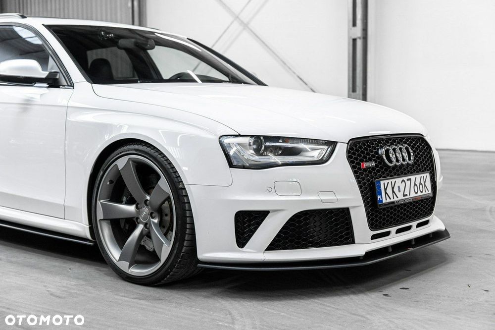 Audi RS4 Avant Avant S tronic - 11