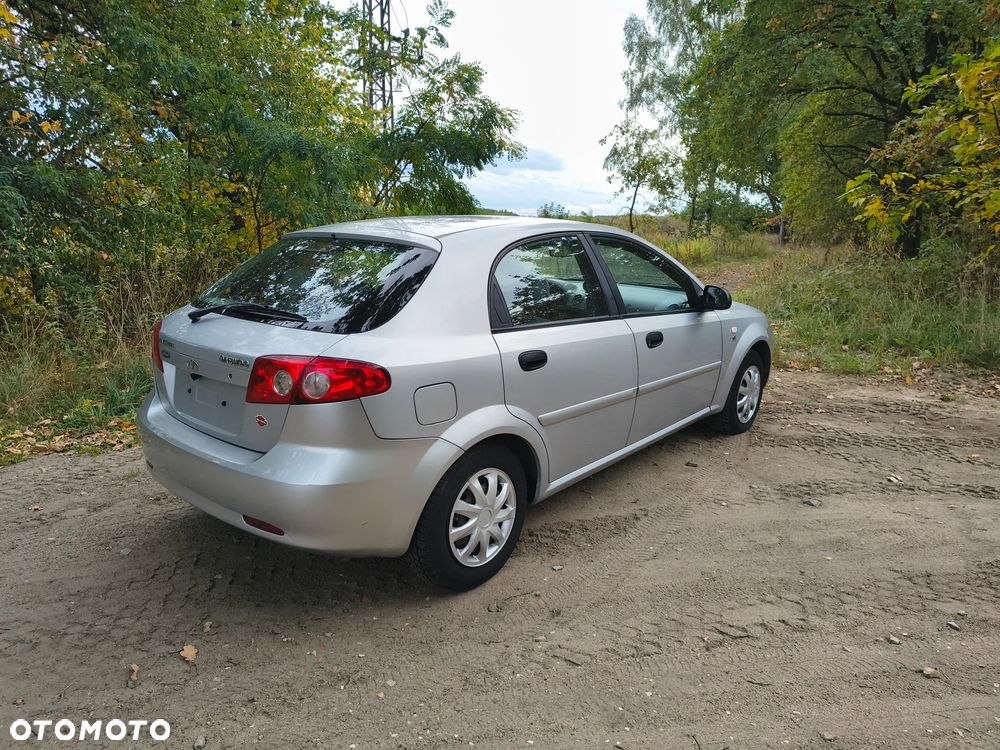 Daewoo Lacetti 2004 photo 4