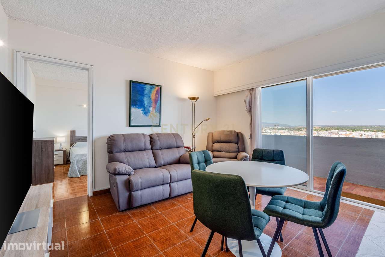 T1 Remodelado com Vista Panorâmica sobre o Rio, Cidade e Serra | Porti - Grande imagem: 2/23
