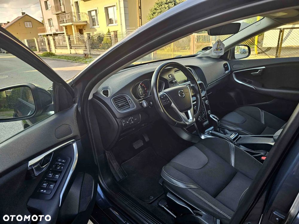Volvo V40 D4 Geartronic Summum - 18