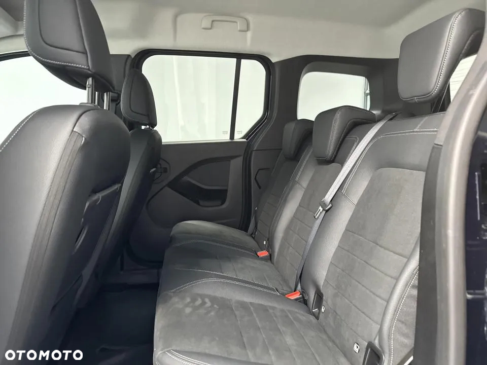 Mercedes-Benz Klasa T 180 d Style - 24