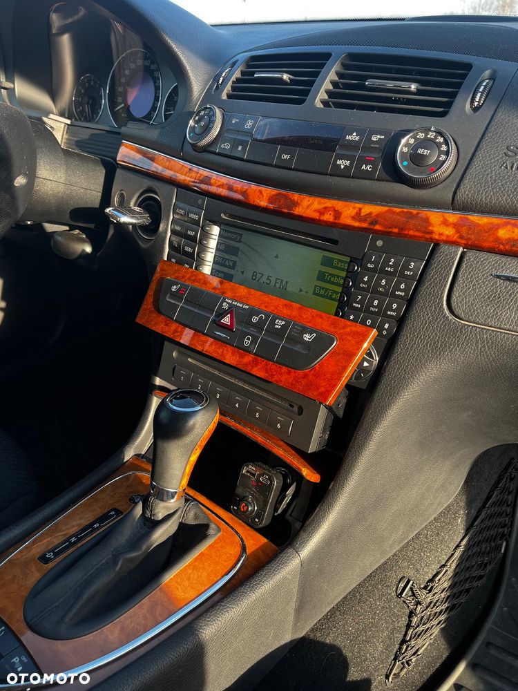 Mercedes-Benz Klasa E 350 Elegance - 28