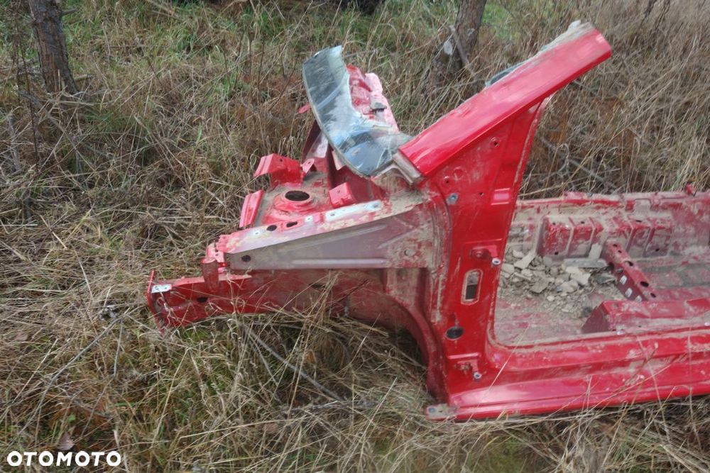 PODŁUŻNICA Z PROGIEM LEWY PRZÓD CITY GO - 1