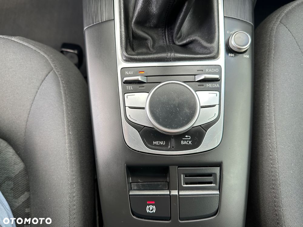Audi A3 ver-1-4-tfsi-attraction - 12