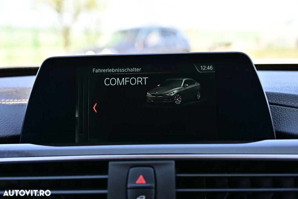 BMW Seria 3 320d Aut. Sport Line - 26