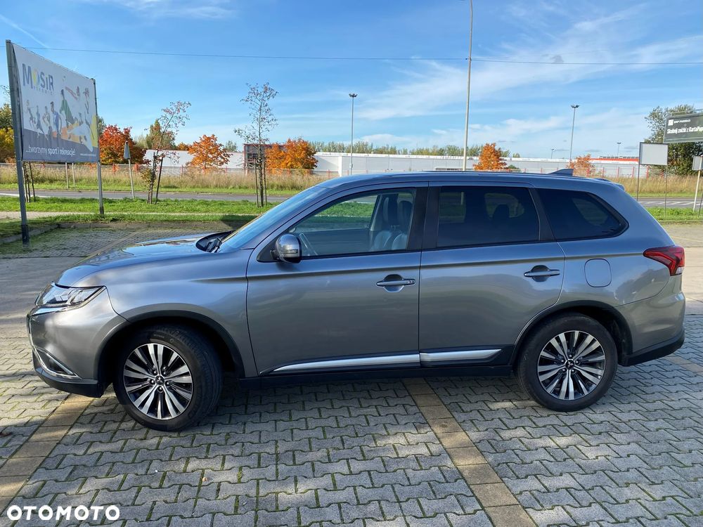 Mitsubishi Outlander - 6
