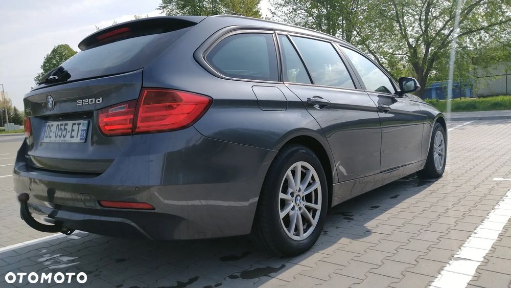 BMW Seria 3 320d xDrive - 2