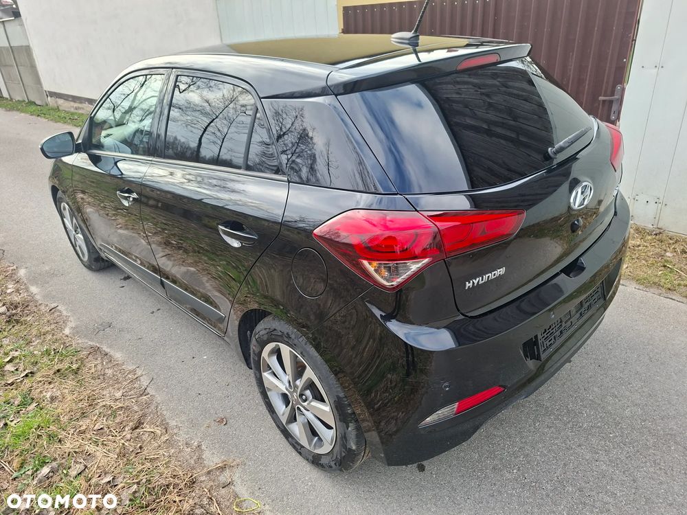 Hyundai i20 1.2 Intro Edition - 17