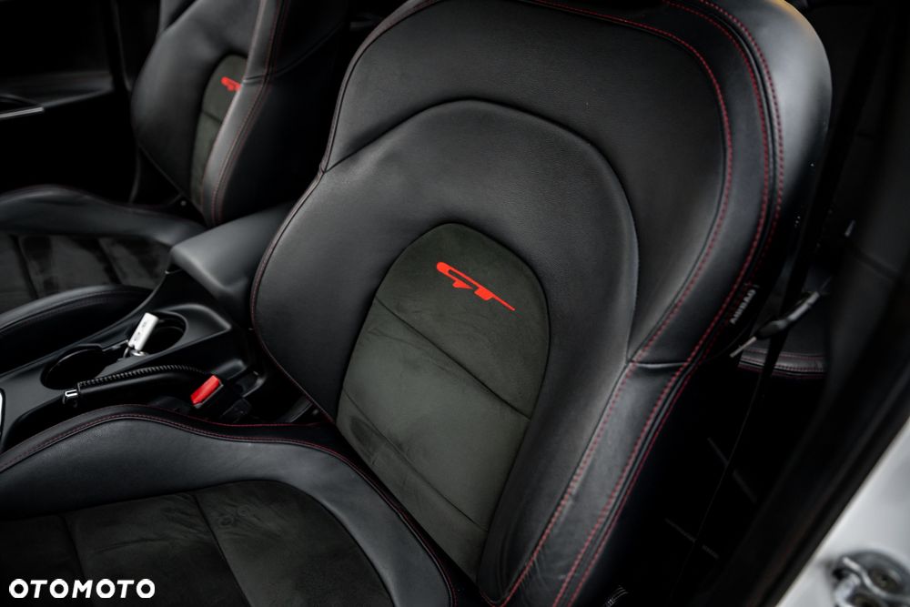 Kia Ceed 1.6 T-GDI GT - 34