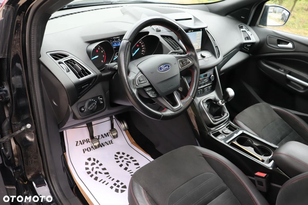 Ford Kuga 1.5 EcoBoost 2x4 ST-Line - 28