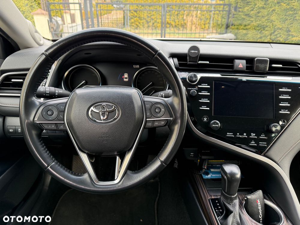 Toyota Camry - 8