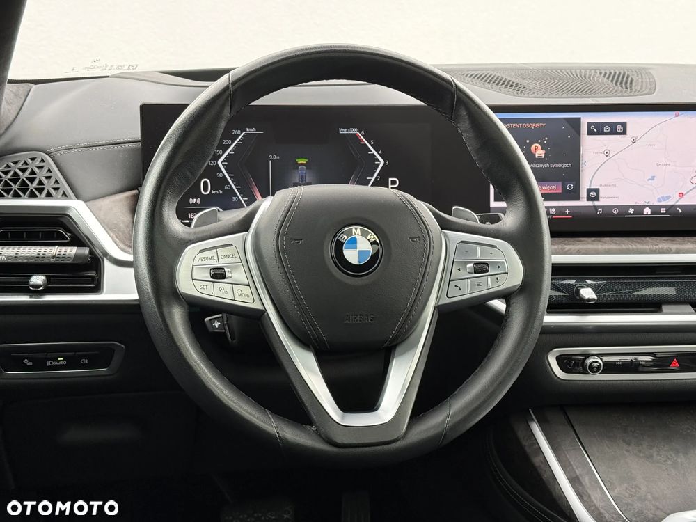 BMW X7 - 16