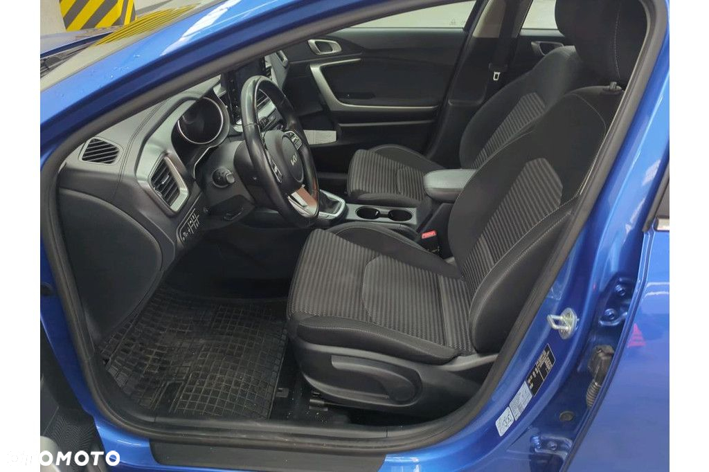 Kia Ceed 1.5 T-GDI M - 5