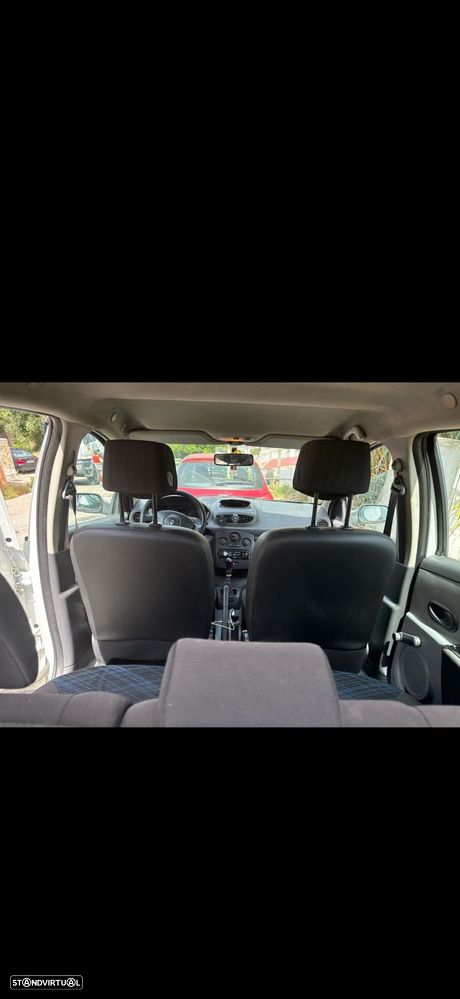 Renault Clio 1.5 dCi Confort - 6