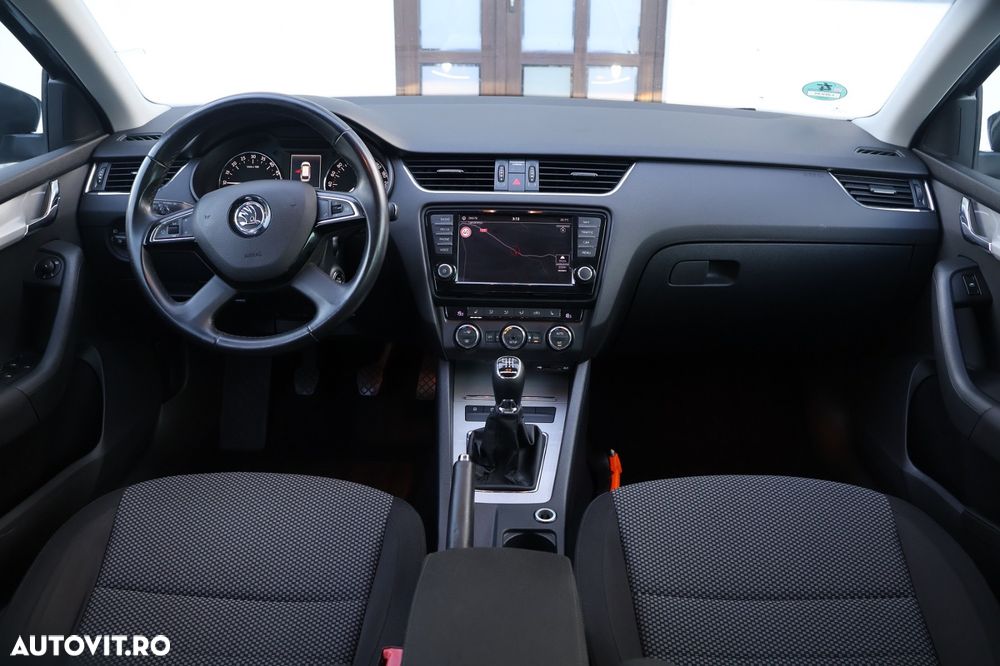 Skoda Octavia 1.6 TDI GREENLINE - 8